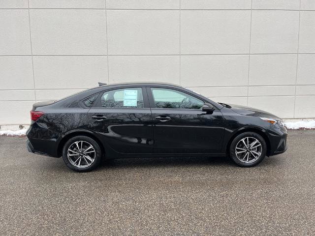 Used 2024 Kia Forte LXS w/ LXS Technology Package image 2