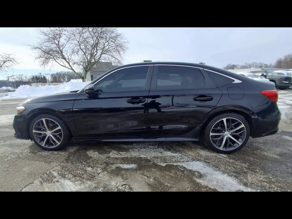 Used 2023 Honda Civic Touring image 2