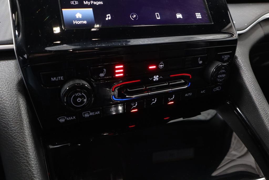 Used 2023 Jeep Grand Cherokee Altitude image 33