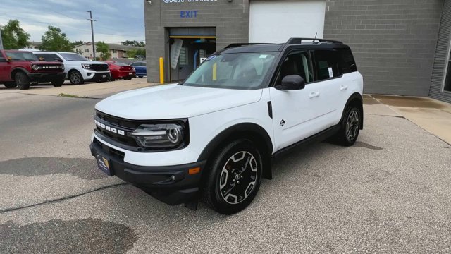 Certified 2021 Ford Bronco Sport Outer Banks w/ Outer Banks Package AWD/4WD image 5
