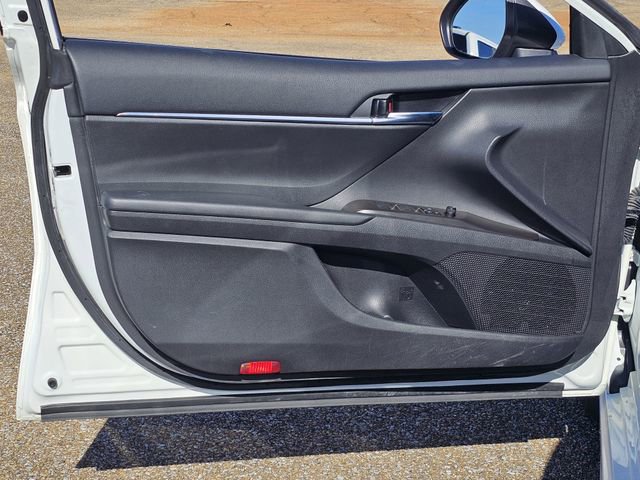 Used 2024 Toyota Camry SE image 14