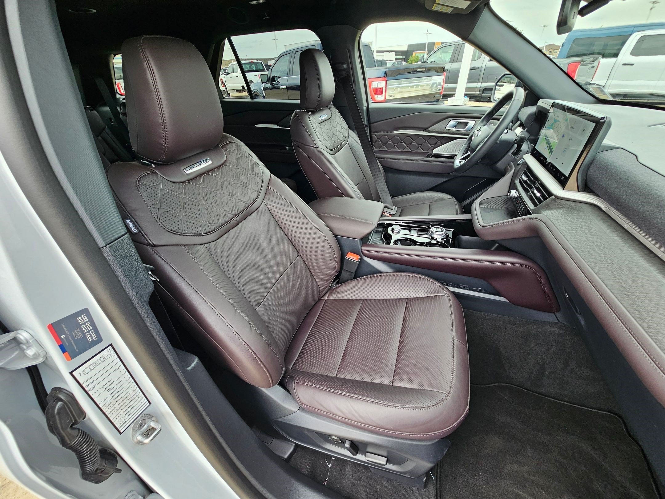 Certified 2026 Ford Explorer Platinum w/ LUX Leather Package AWD/4WD image 33