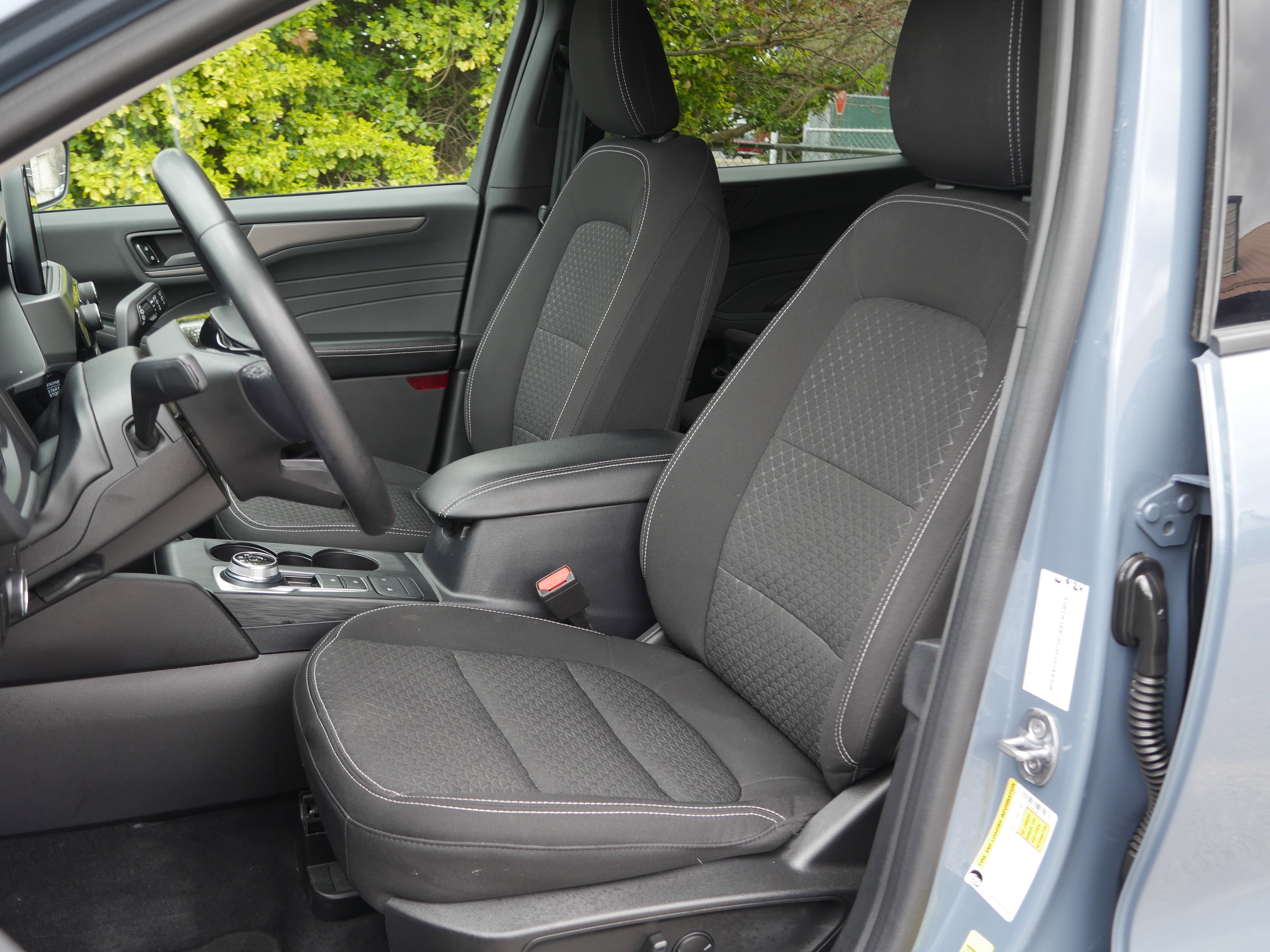 Certified 2023 Ford Escape Active AWD/4WD image 32
