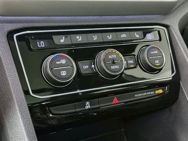 Used 2023 Volkswagen Atlas Cross Sport SEL R-Line AWD/4WD image 18