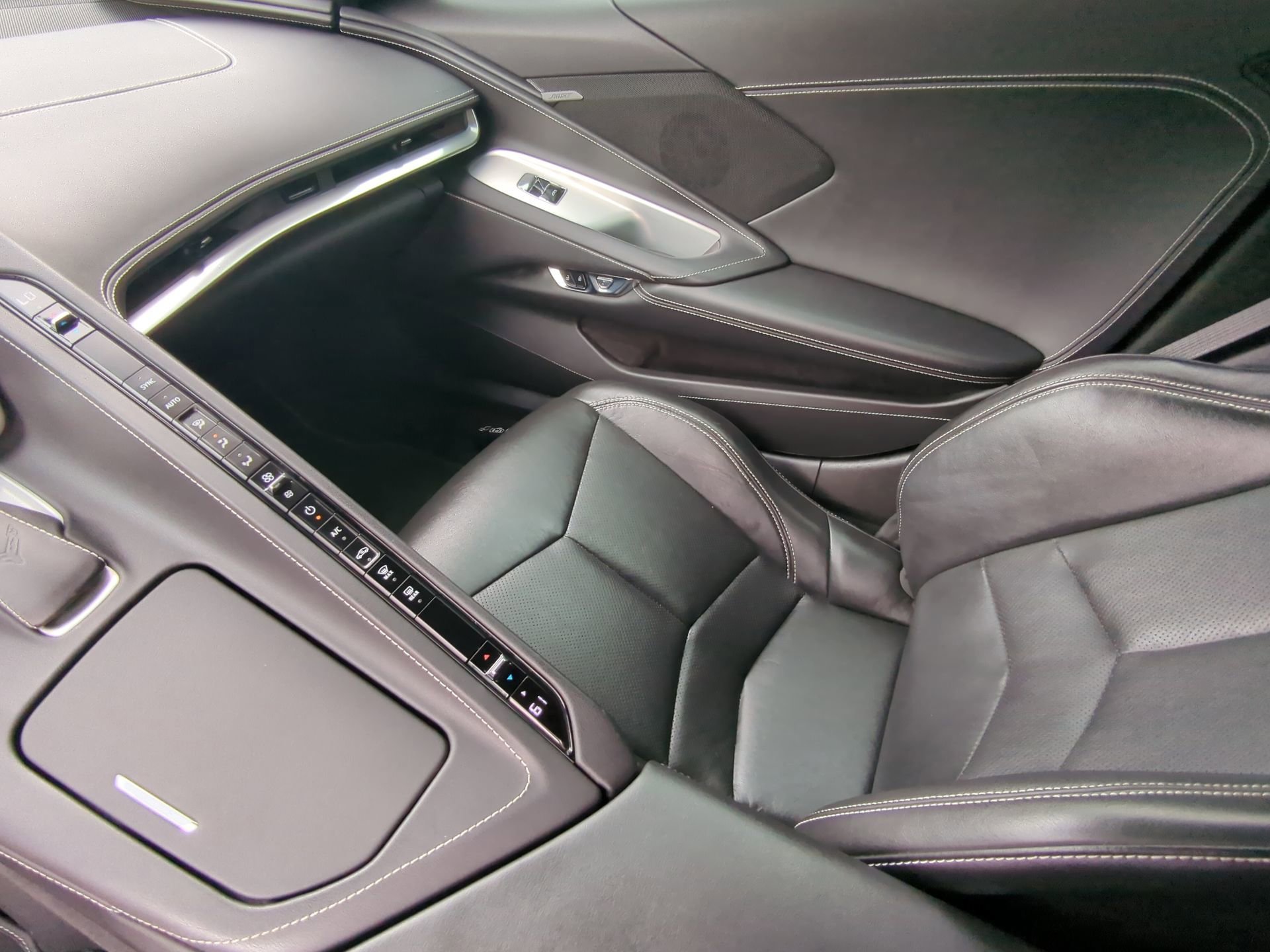Used 2021 Chevrolet Corvette Stingray Coupe w/ 1LT RWD image 52