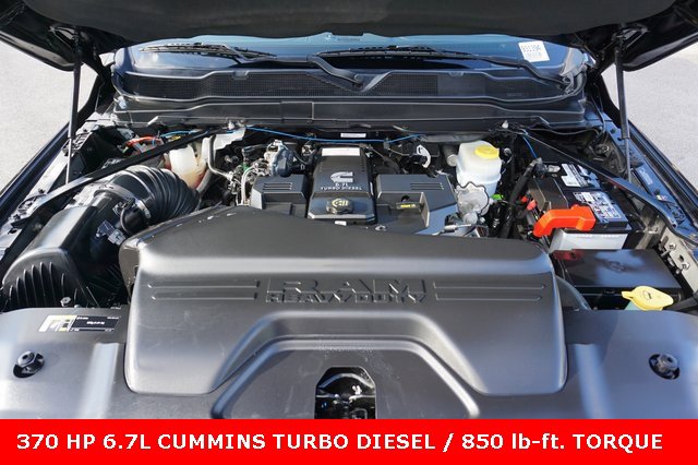 Used 2022 RAM 2500 Limited w/ Night Edition image 7