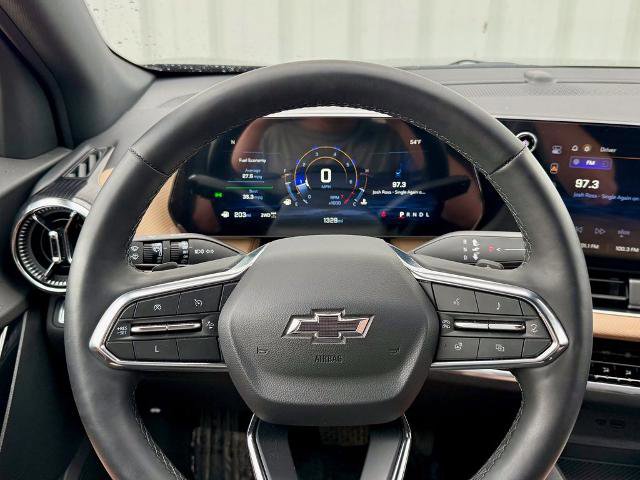 Used 2025 Chevrolet Equinox ACTIV w/ Convenience Package III AWD/4WD image 23