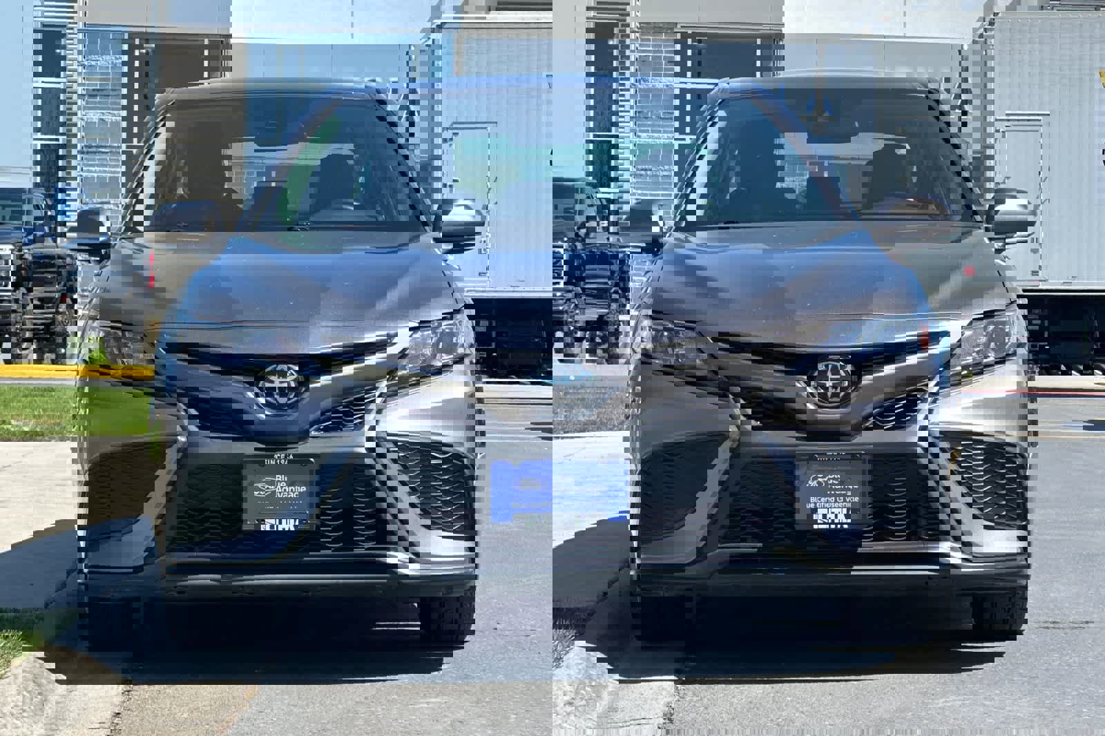 Used 2024 Toyota Camry SE FWD image 8