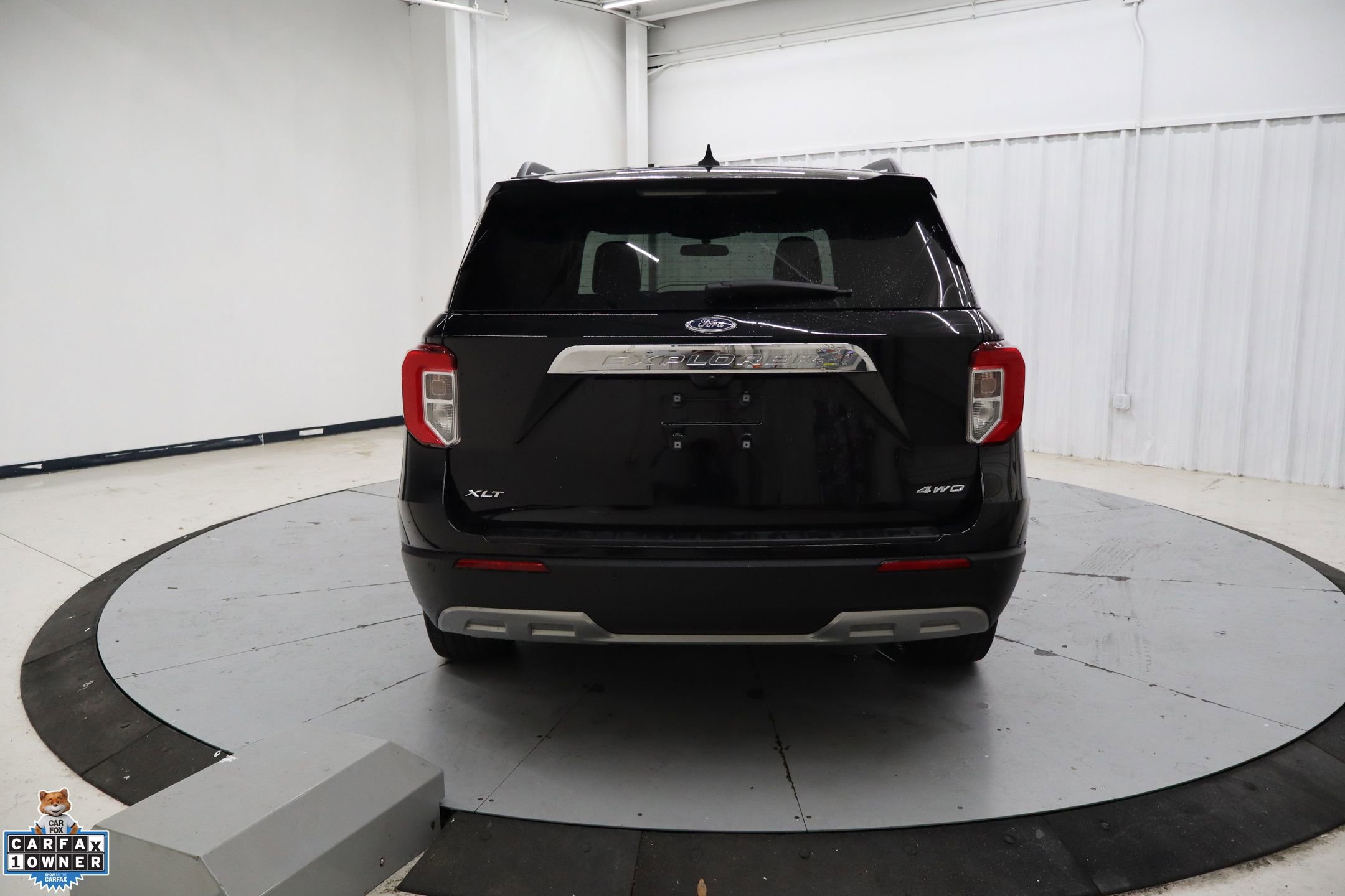 Certified 2023 Ford Explorer XLT w/ Equipment Group 202A AWD/4WD image 6