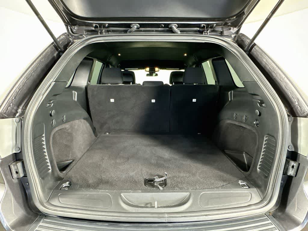 Used 2019 Jeep Grand Cherokee Laredo RWD image 19