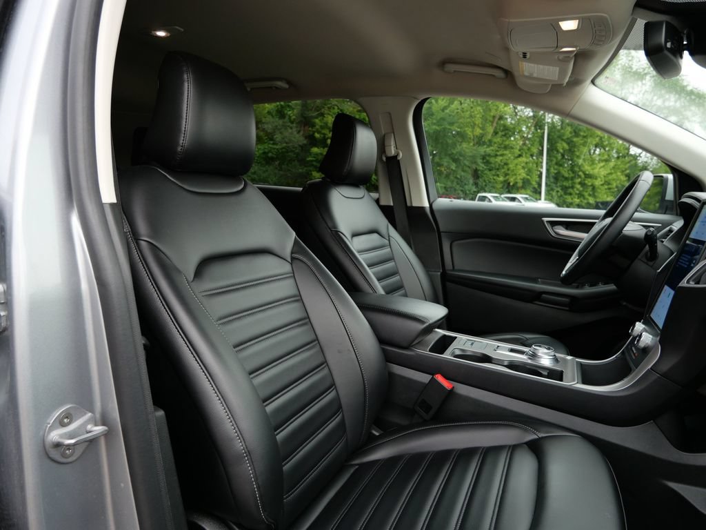 Certified 2024 Ford Edge SEL w/ Convenience Package AWD/4WD image 11