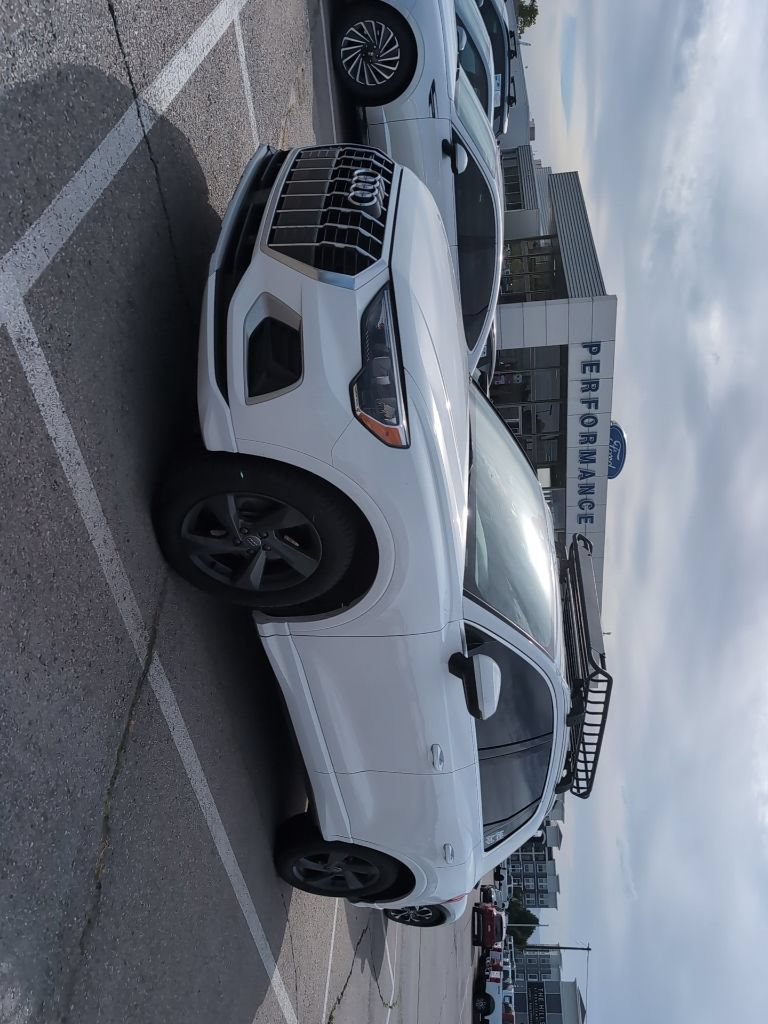Used 2019 Audi Q3 2.0T Premium AWD/4WD image 9