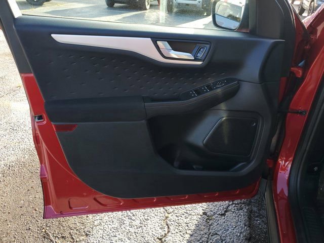 Certified 2020 Ford Escape SE Sport image 16