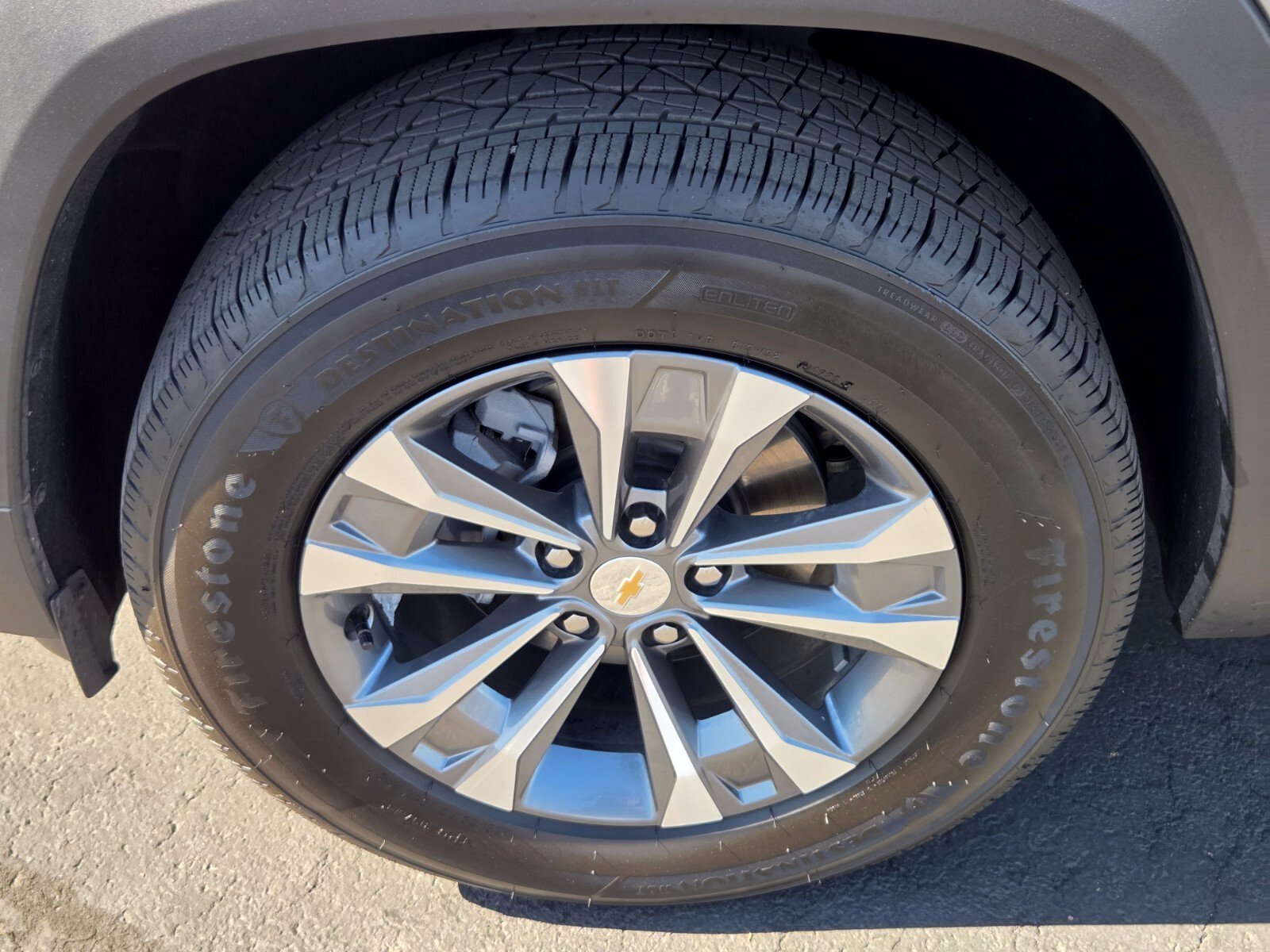 Used 2026 Chevrolet Equinox LT w/ Convenience Package II FWD image 9