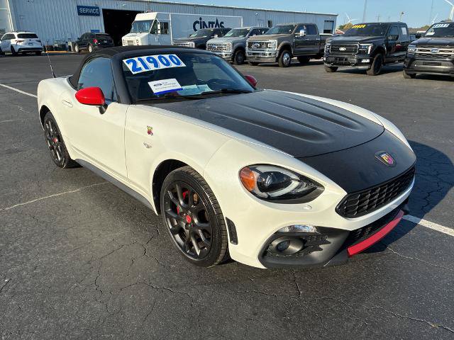 Used 2020 FIAT 124 Spider Abarth w/ Convenience Group RWD image 3