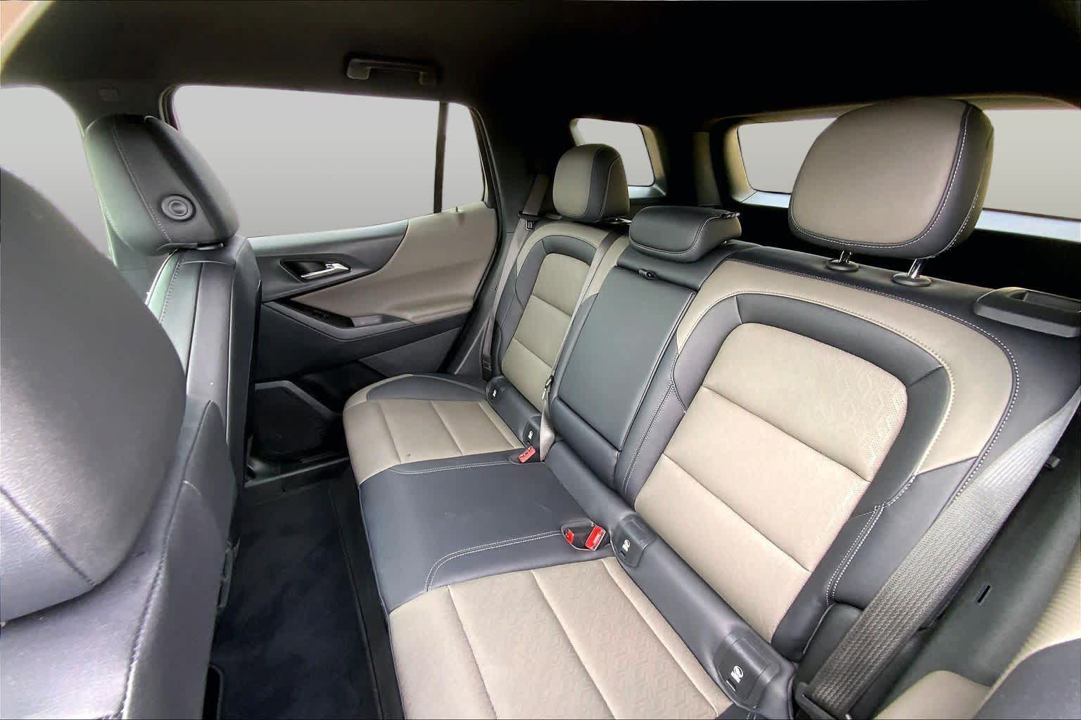 Used 2025 Chevrolet Equinox LT w/ Convenience Package II FWD image 21