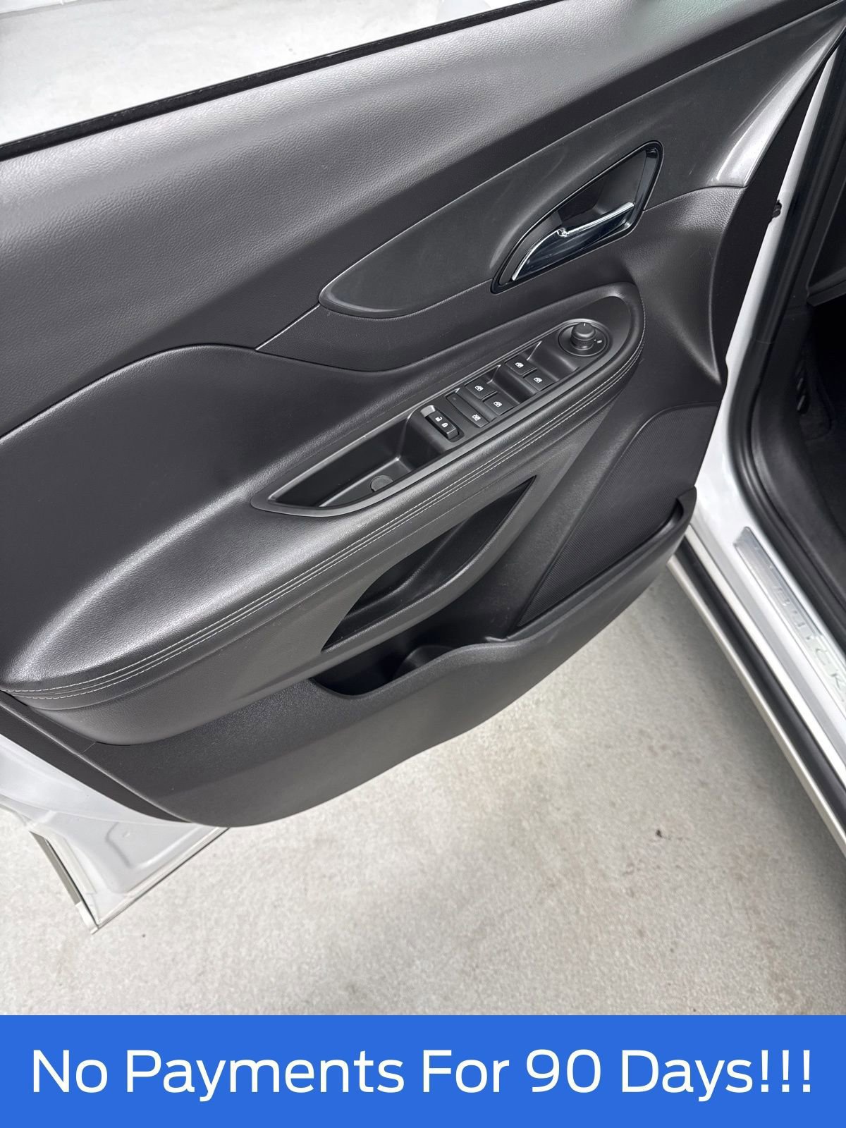 Used 2019 Buick Encore Essence image 13