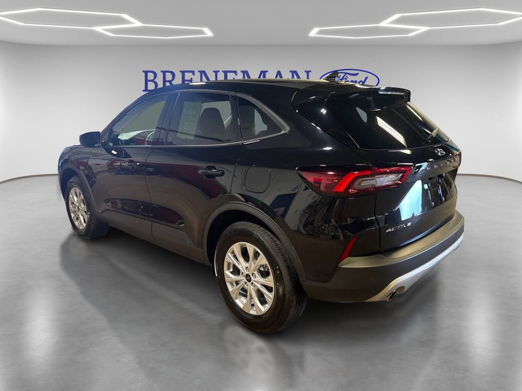 Certified 2025 Ford Escape Active image 3
