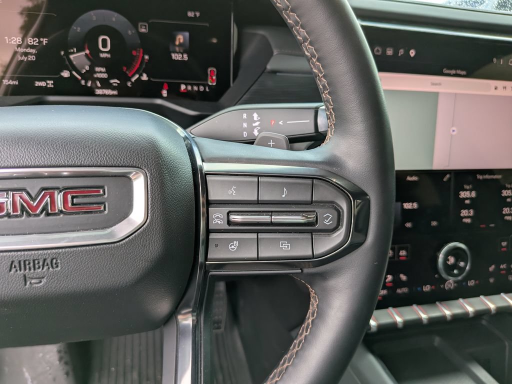 Used 2024 GMC Acadia AT4 AWD/4WD image 32