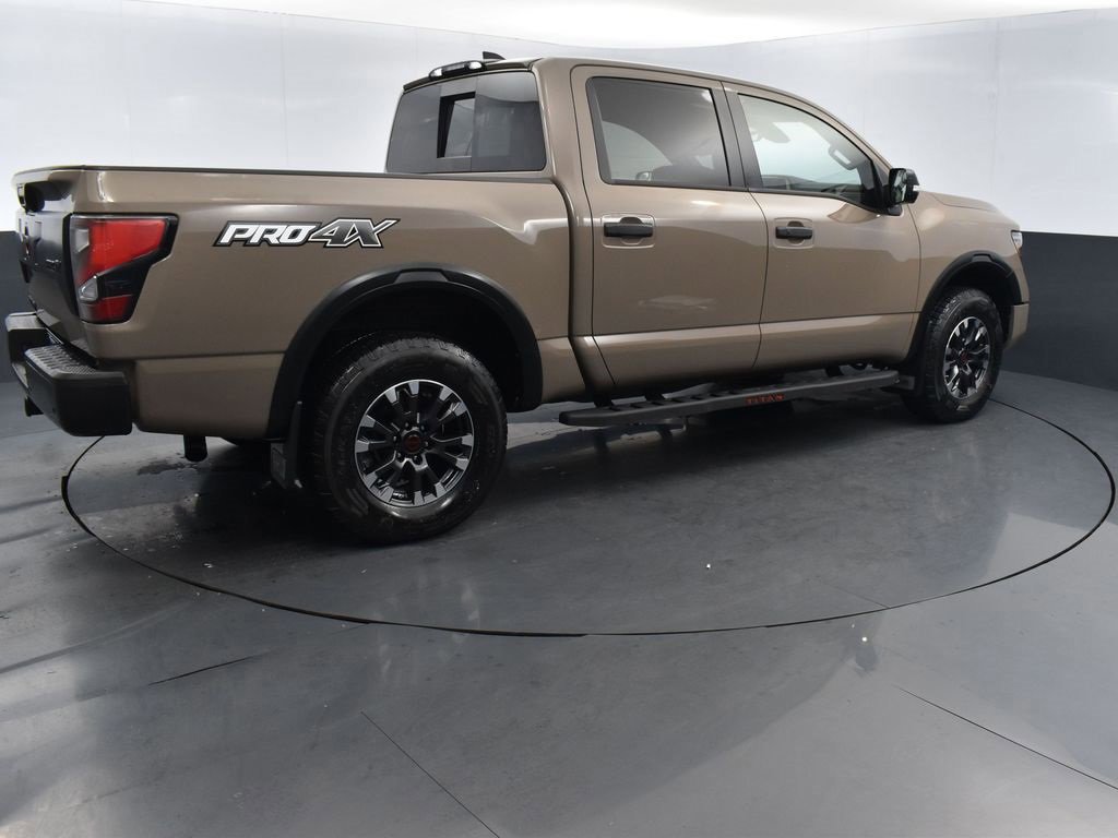 Used 2023 Nissan Titan PRO-4X w/ Pro-4x Convenience Package image 5