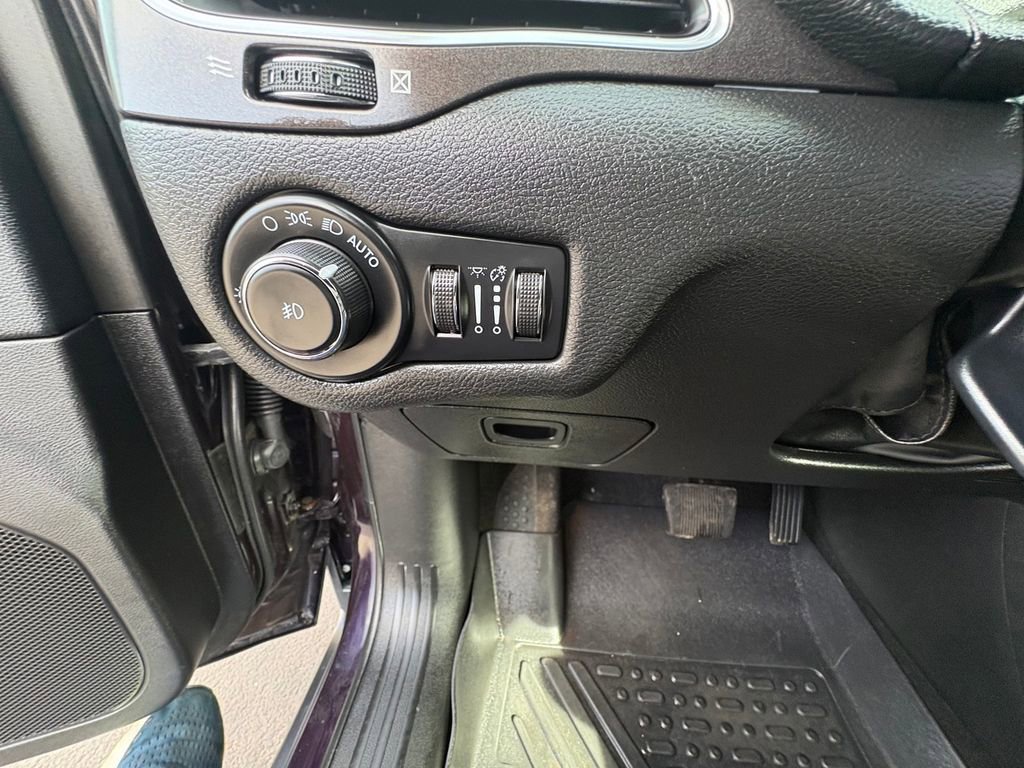 Used 2021 Jeep Cherokee Trailhawk w/ Trailer Tow Group image 20