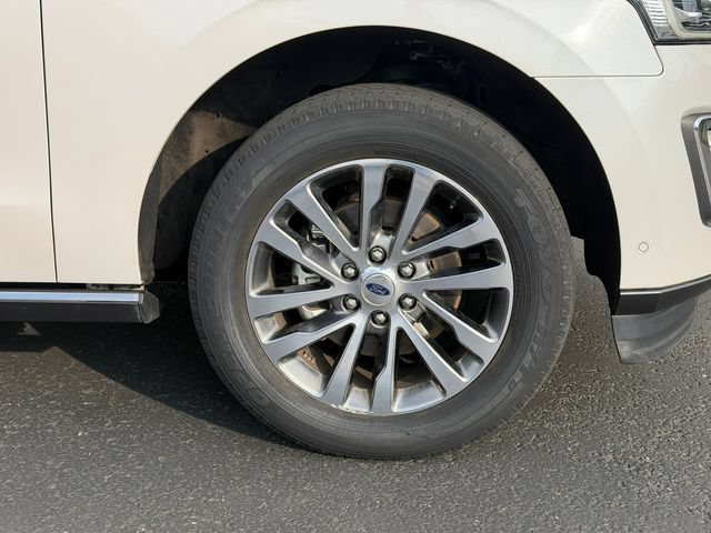 Certified 2018 Ford Expedition Limited w/ Equipment Group 301A AWD/4WD image 11
