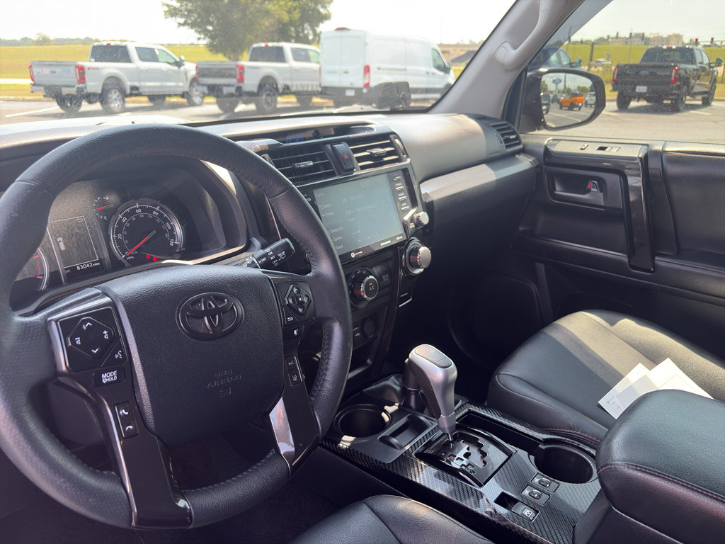 Used 2022 Toyota 4Runner TRD Off-Road Premium w/ Moonroof Package AWD/4WD image 10