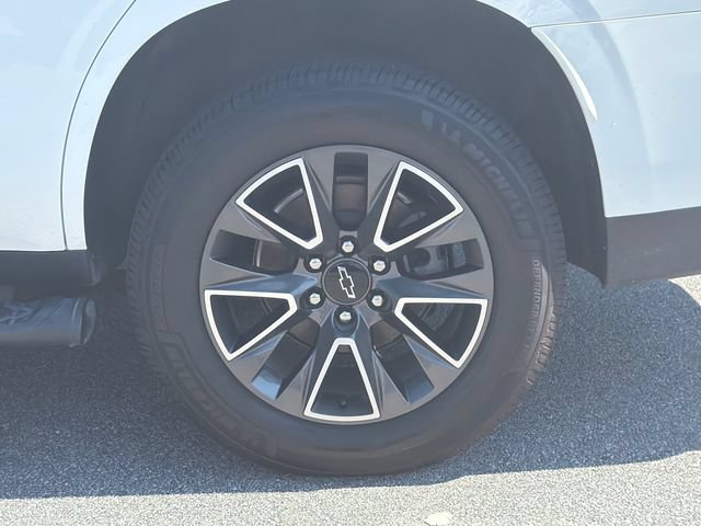Used 2022 Chevrolet Tahoe Z71 w/ Luxury Package AWD/4WD image 22