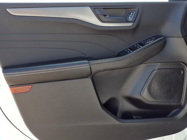 Certified 2023 Ford Escape Active AWD/4WD image 9