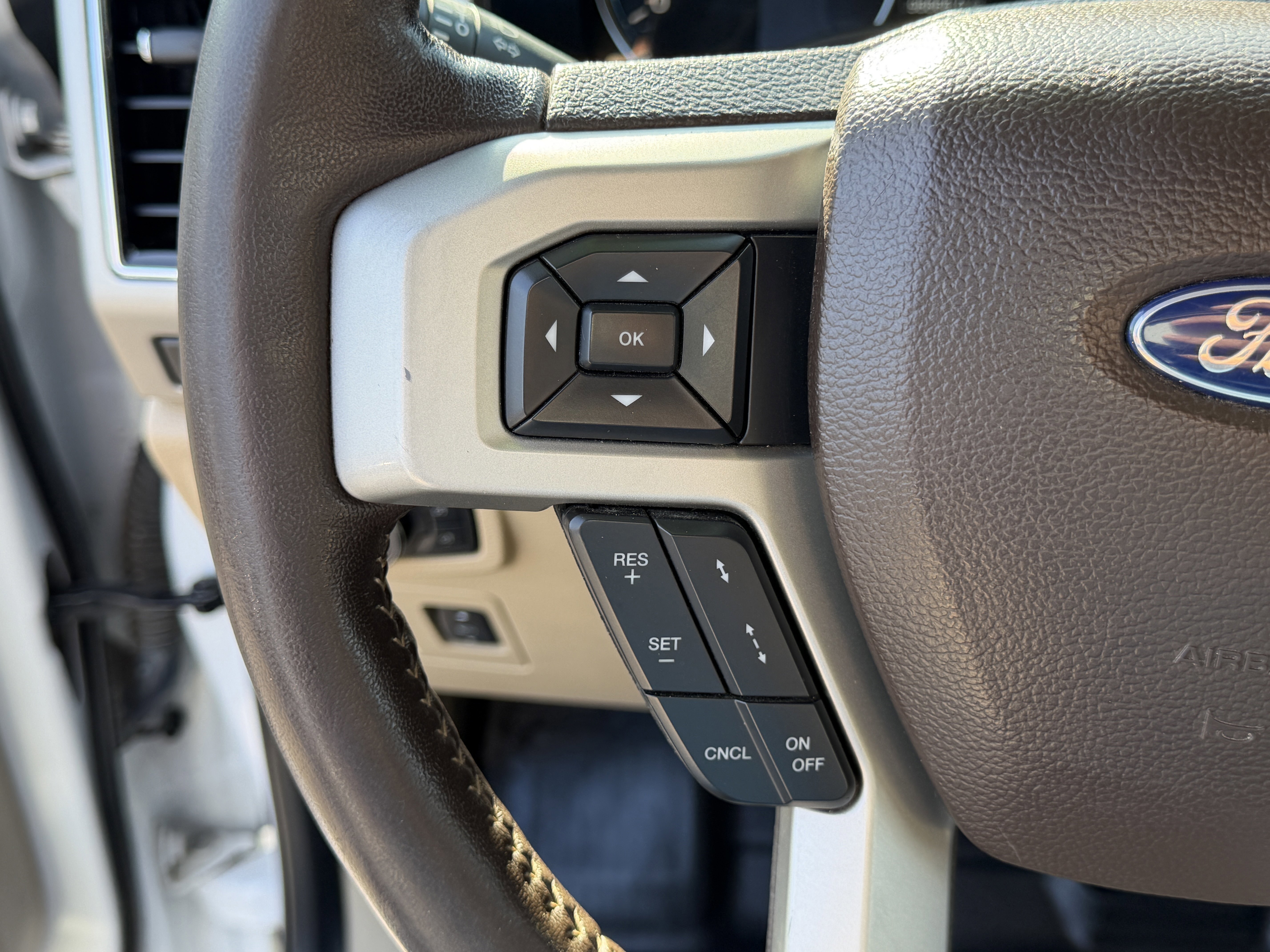 Certified 2019 Ford F150 Lariat w/ Equipment Group 502A Luxury image 14