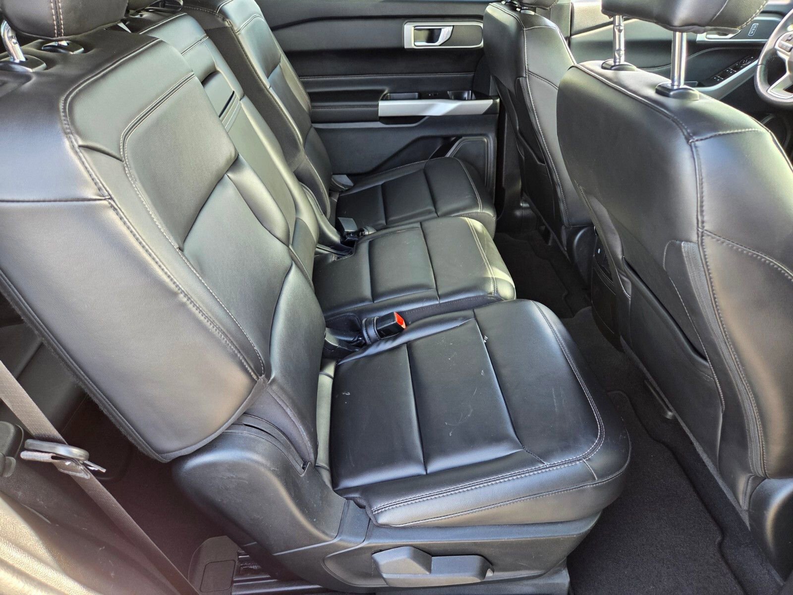 Certified 2023 Ford Explorer XLT w/ Equipment Group 202A image 15