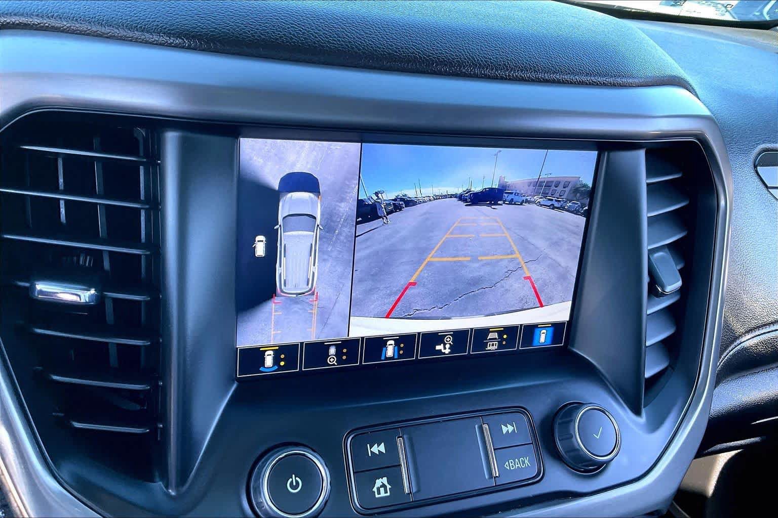 Used 2022 GMC Acadia AT4 w/ Technology Package AWD/4WD image 24