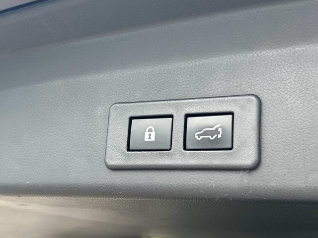 Used 2023 Subaru Ascent Limited AWD/4WD image 25