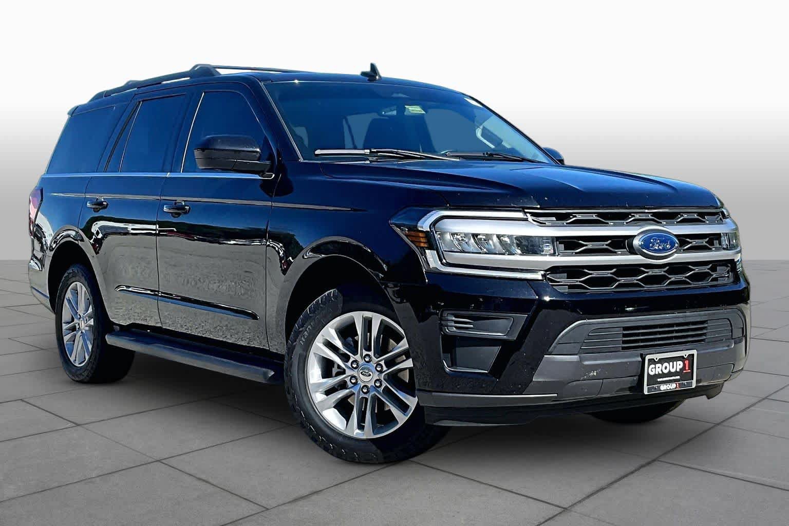 Certified 2024 Ford Expedition XLT AWD/4WD image 3