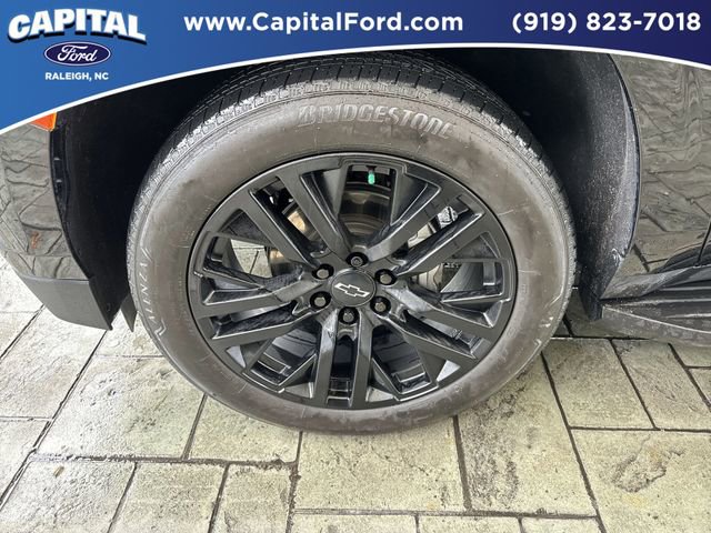 Used 2024 Chevrolet Suburban RST w/ Luxury Package AWD/4WD image 13