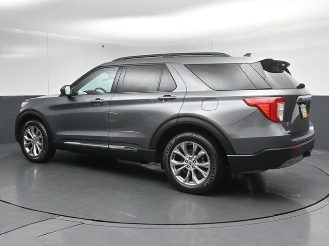 Certified 2023 Ford Explorer XLT w/ Equipment Group 202A AWD/4WD image 5