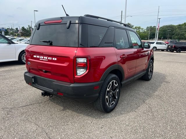Certified 2021 Ford Bronco Sport Outer Banks w/ Outer Banks Package AWD/4WD image 4