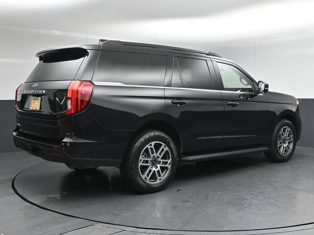 Certified 2025 Ford Expedition Active AWD/4WD image 7