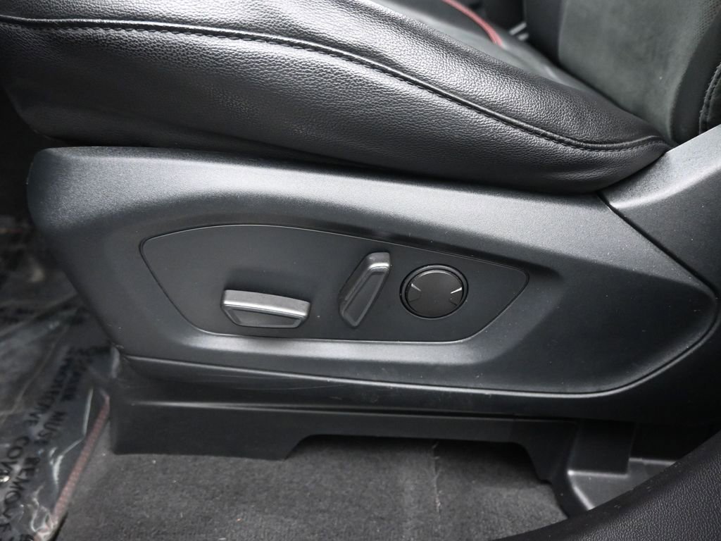 Certified 2022 Ford Explorer ST-Line w/ Class IV Trailer Tow Package image 11