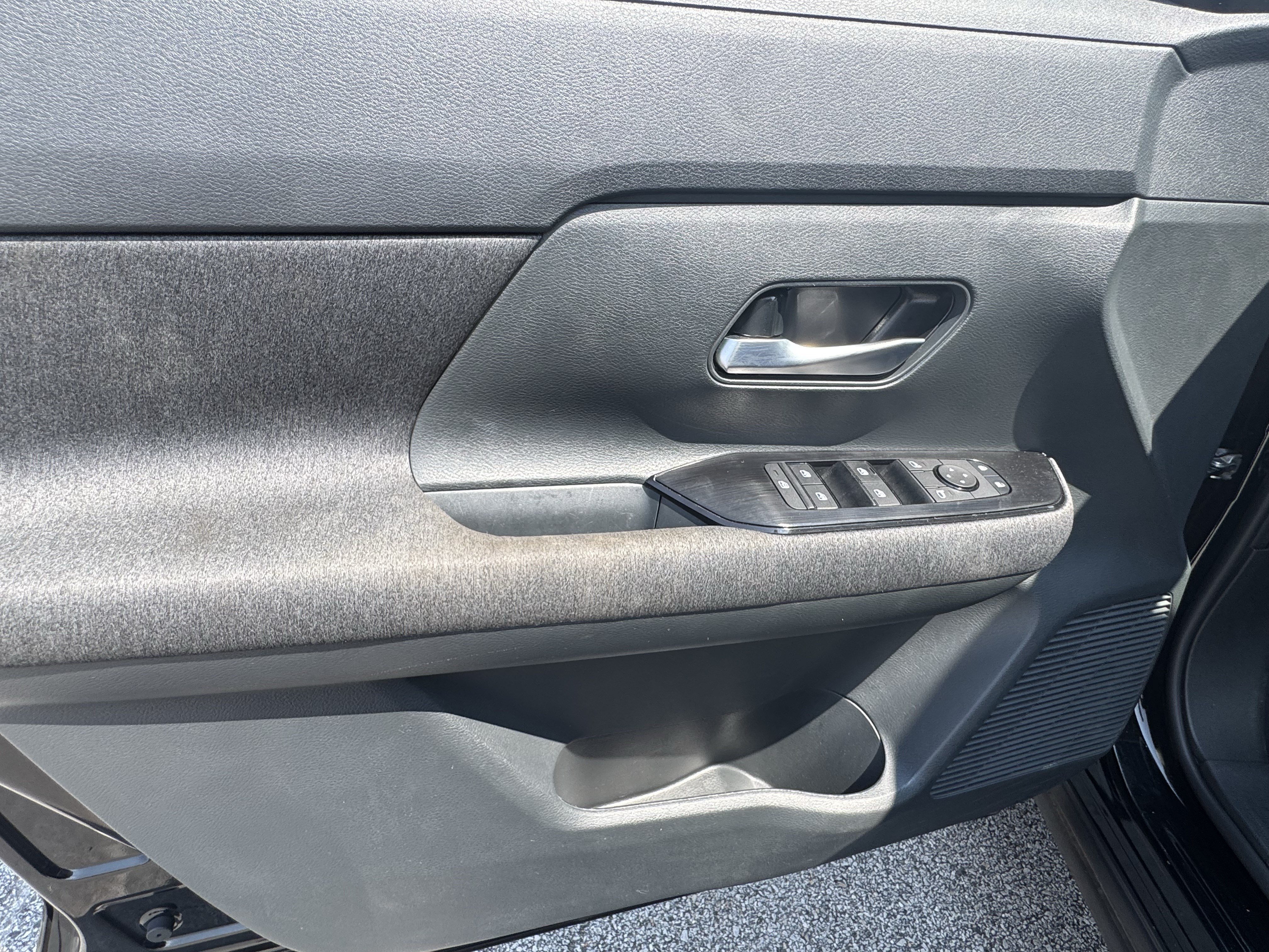 Used 2026 Nissan Kicks SV FWD image 10