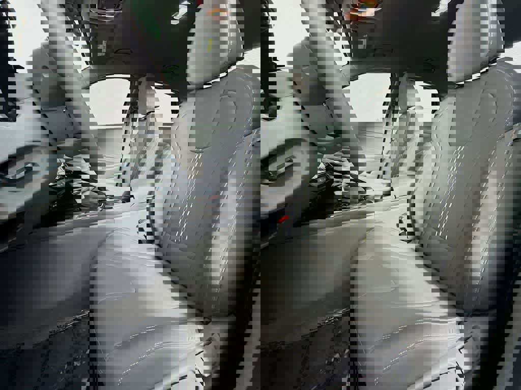 Used 2023 Hyundai Elantra SEL w/ Convenience Package image 11