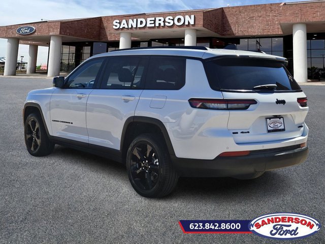 Used 2023 Jeep Grand Cherokee L Limited w/ Black Appearance Package image 3