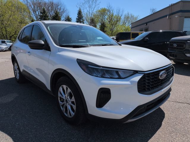 Certified 2023 Ford Escape Active w/ Cold Weather Package FWD image 3