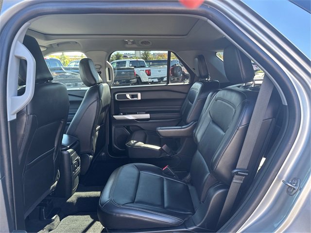 Certified 2022 Ford Explorer XLT w/ Equipment Group 202A image 10