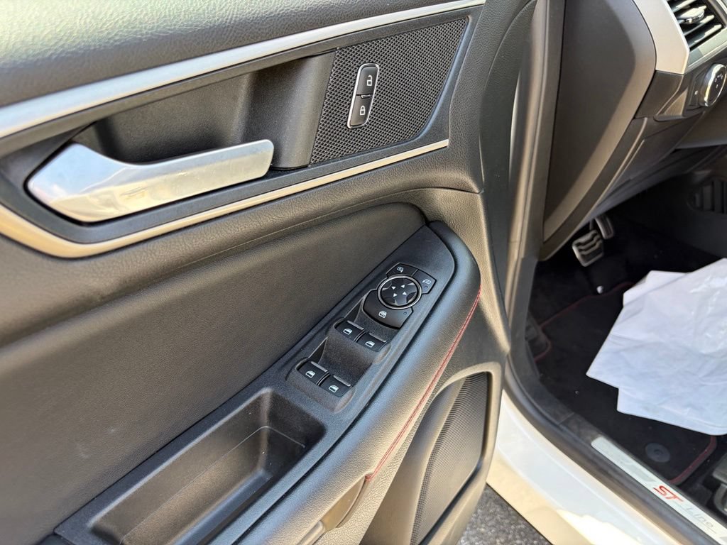 Certified 2022 Ford Edge ST-Line AWD/4WD image 39
