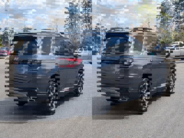 Used 2024 Honda Pilot Touring image 5