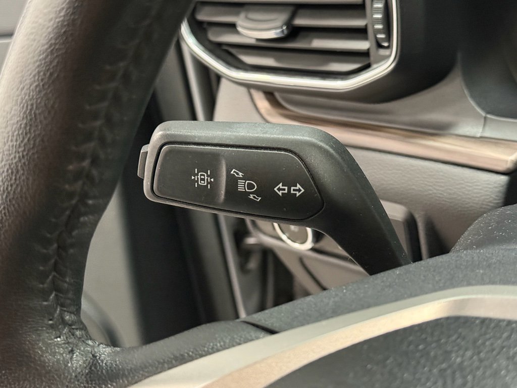 Certified 2024 Ford Explorer Limited image 16