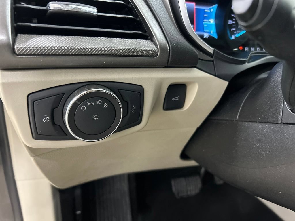 Certified 2019 Ford Fusion SE FWD image 14
