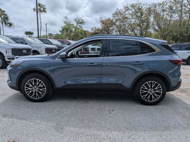 Certified 2025 Ford Escape SE w/ PHEV Premium Package image 2