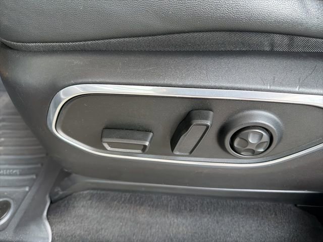 Used 2023 Jeep Wagoneer Base image 17